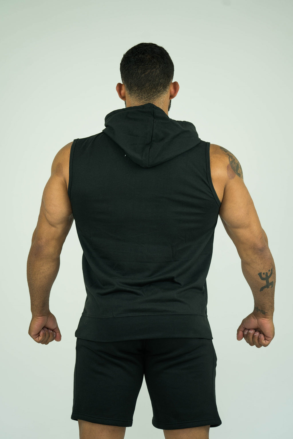 Mens Sleeveless Hoodie With Front Pockets - KARDIOMATTERS